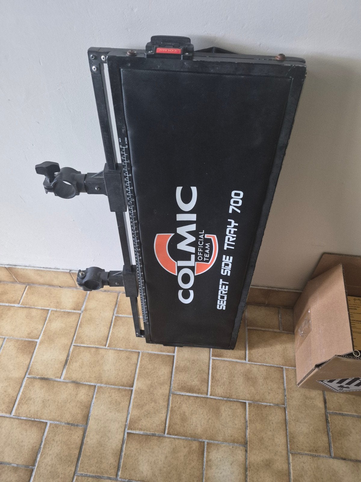 Colmic secret side tray 700, Enlèvement