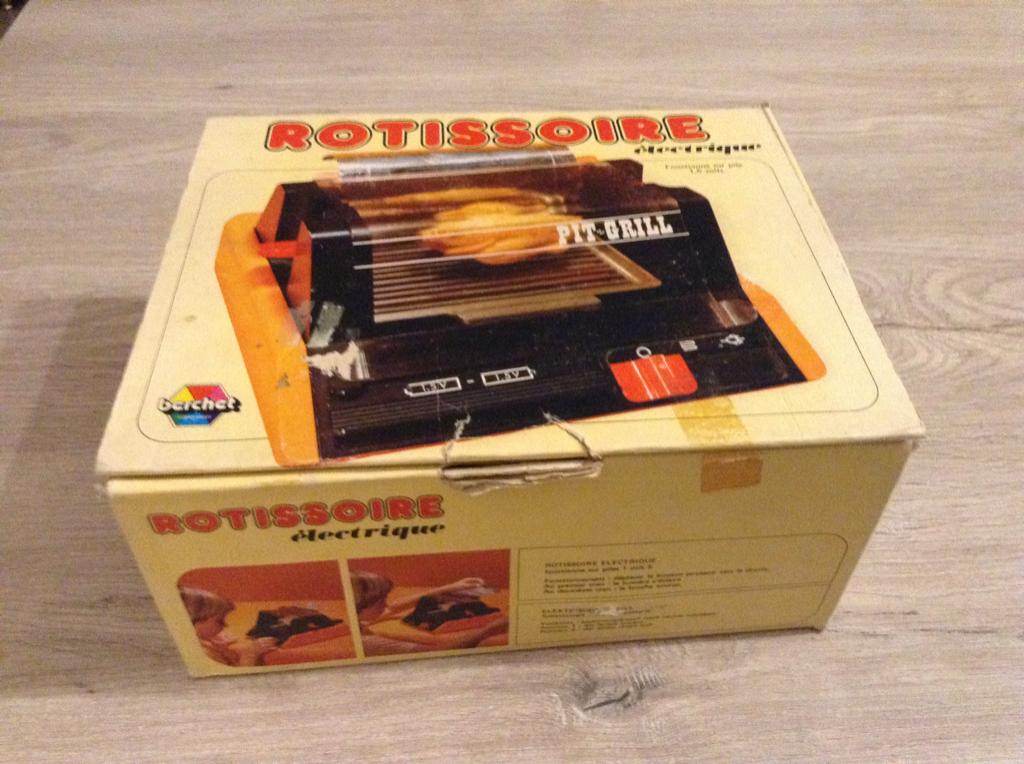 Plastic vintage kip Pitt-grill speelgoed set (Batterijen), Kinderen en Baby's, Speelgoed | Speelkeukens, Gebruikt, Speelkeuken-accessoire