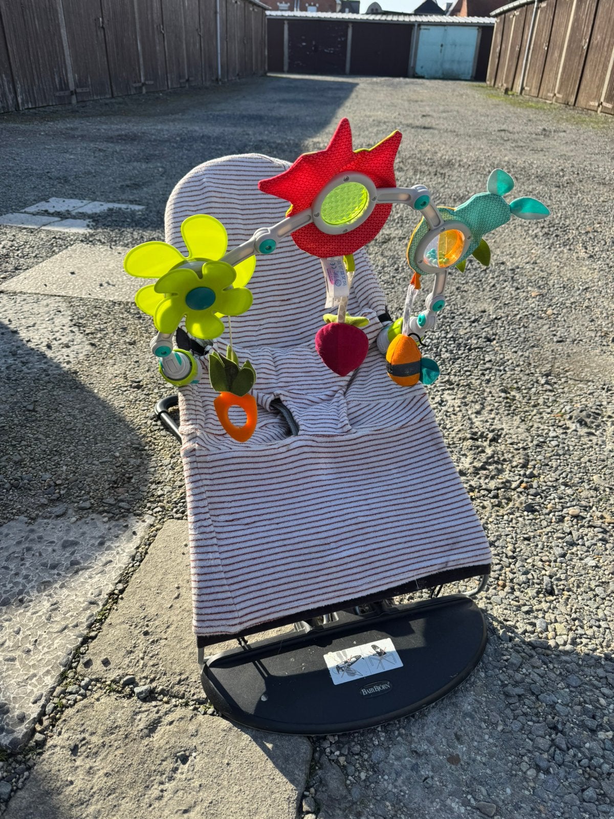 Babybjorn wipper met overdekhoes van trixie en speelboog, Kinderen en Baby's, Ophalen, Zo goed als nieuw