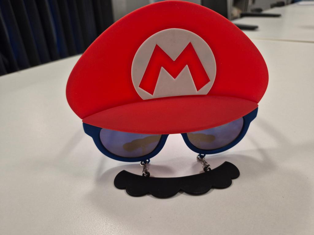 Lunettes de Mario Bros, Enlèvement ou Envoi, Utilisé, Garçon