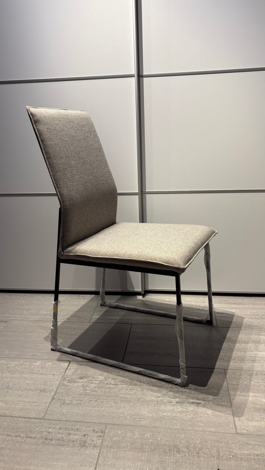 4 design stoelen T&T, Maison & Meubles, Chaises, Neuf, Gris, Enlèvement, Modern