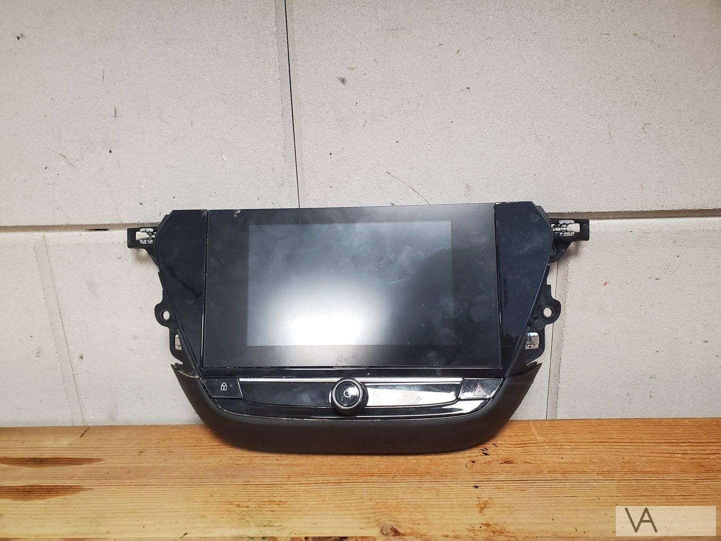 Opel Corsa F 2019 - 2024 navigatie display 39231265 krasje, Gebruikt, -, -, Opel