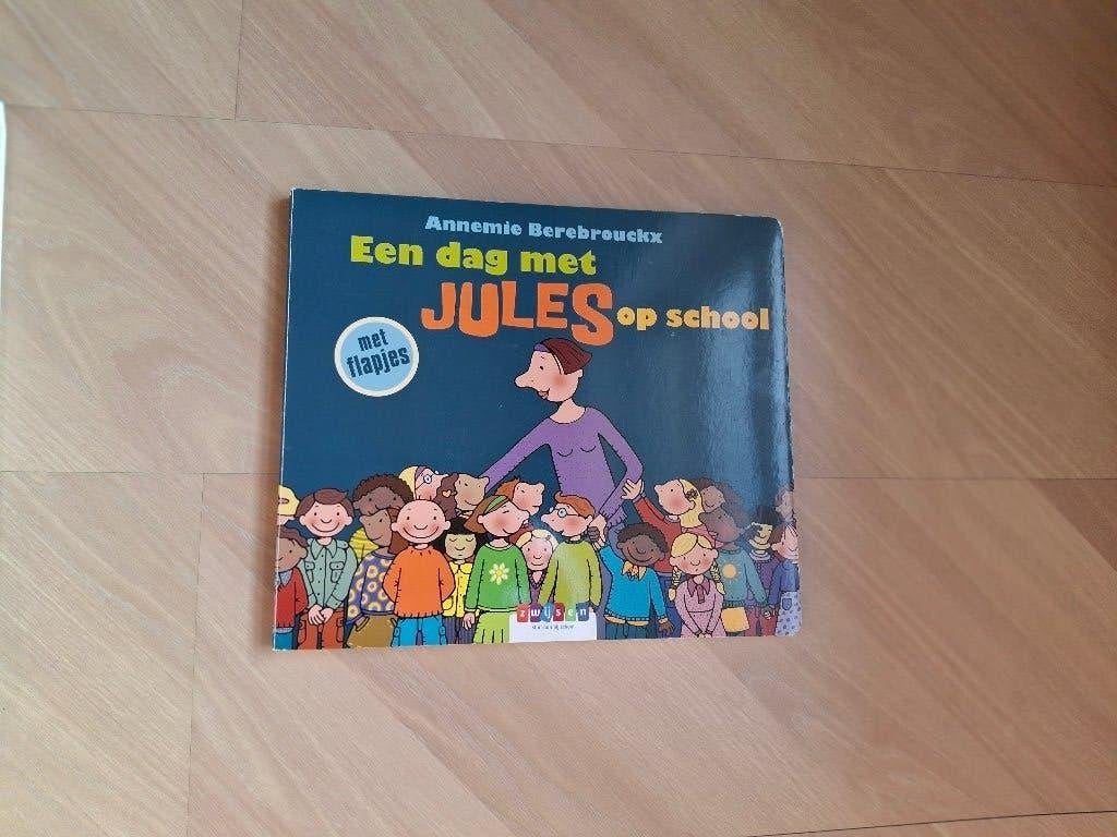 Boek een dag met jules met school, Ophalen of Verzenden, Gelezen