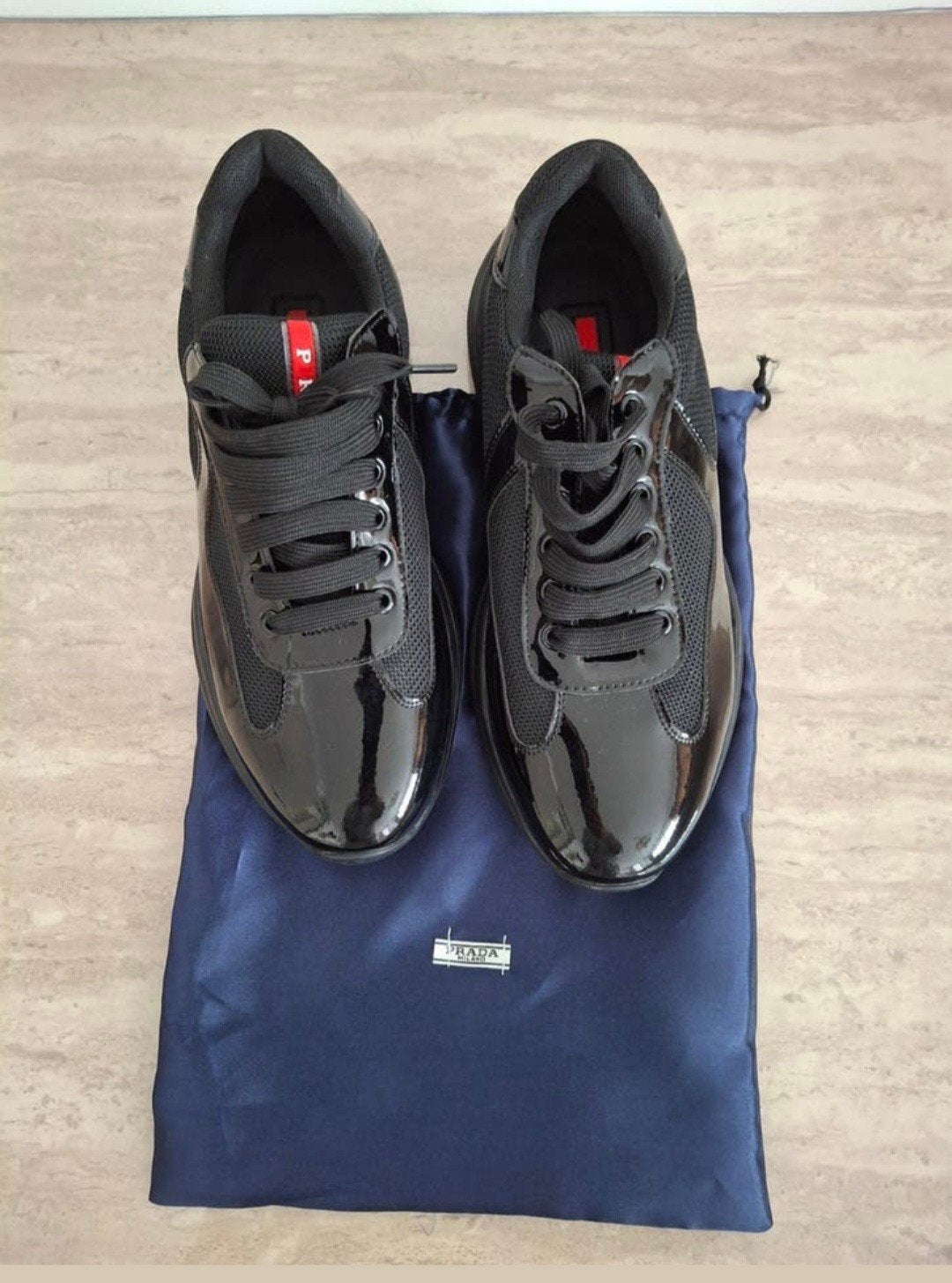 Prada taille 41, Enlèvement