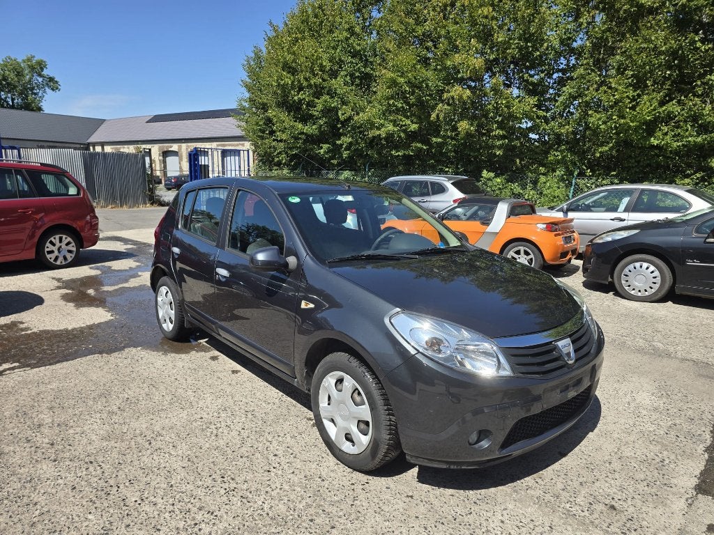 Dacia sandero 1200cc PRET A IMMAT 153000km 1prop GARANTIE, Autos, Argent ou Gris, Entreprise, Boîte manuelle, Noir
