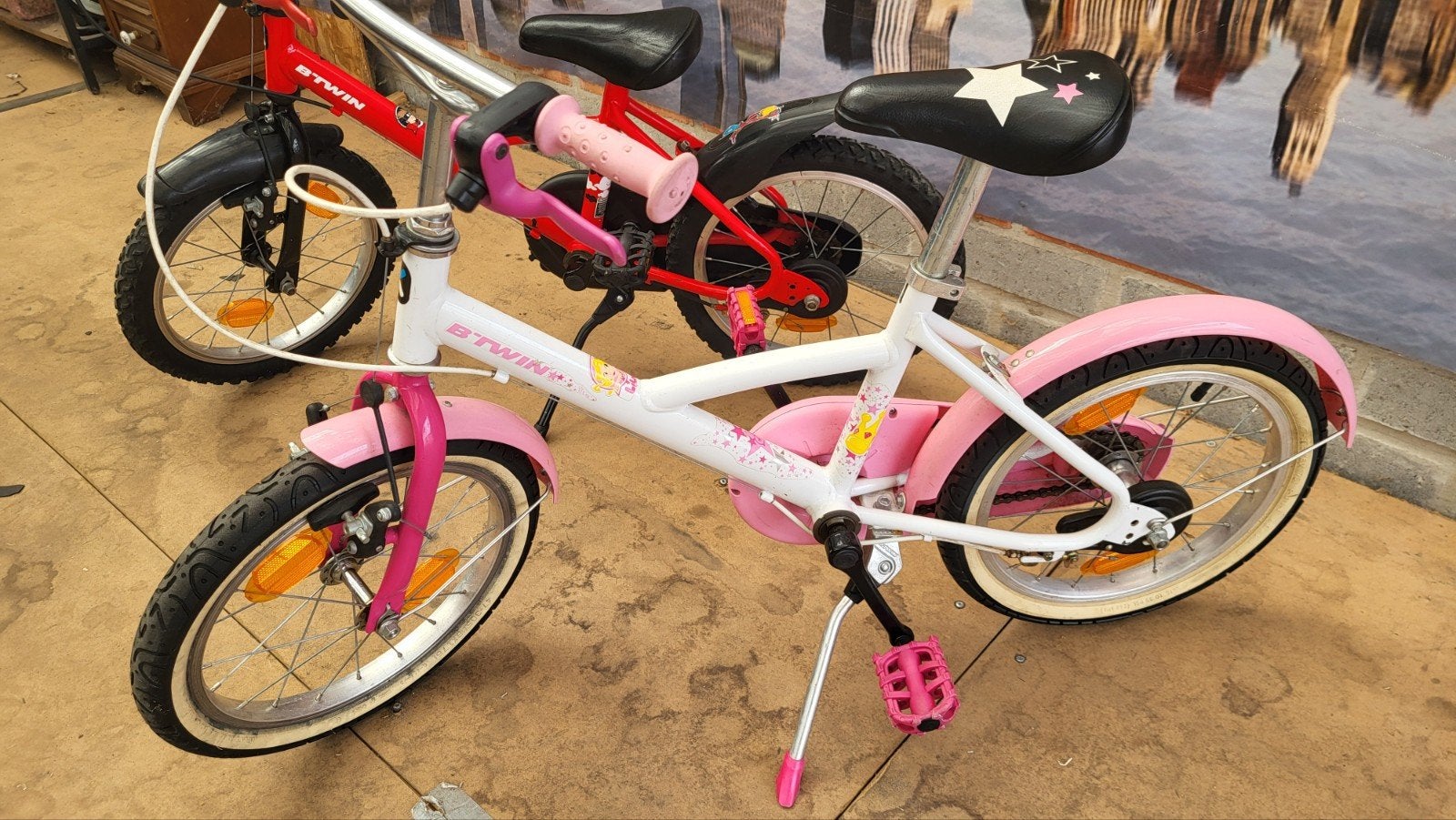 2 vélos B-twin 16 pouces pour garçons et filles, Vélos & Vélomoteurs, Enlèvement, Comme neuf, 16 pouces, B-twin