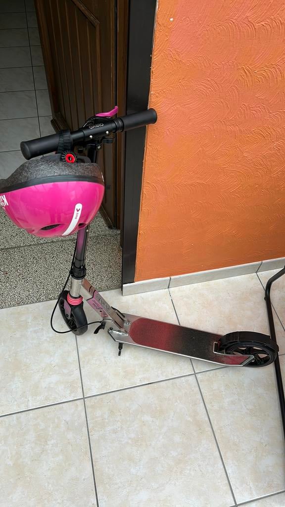 Trottinette enfant fille, Enlèvement ou Envoi, Comme neuf