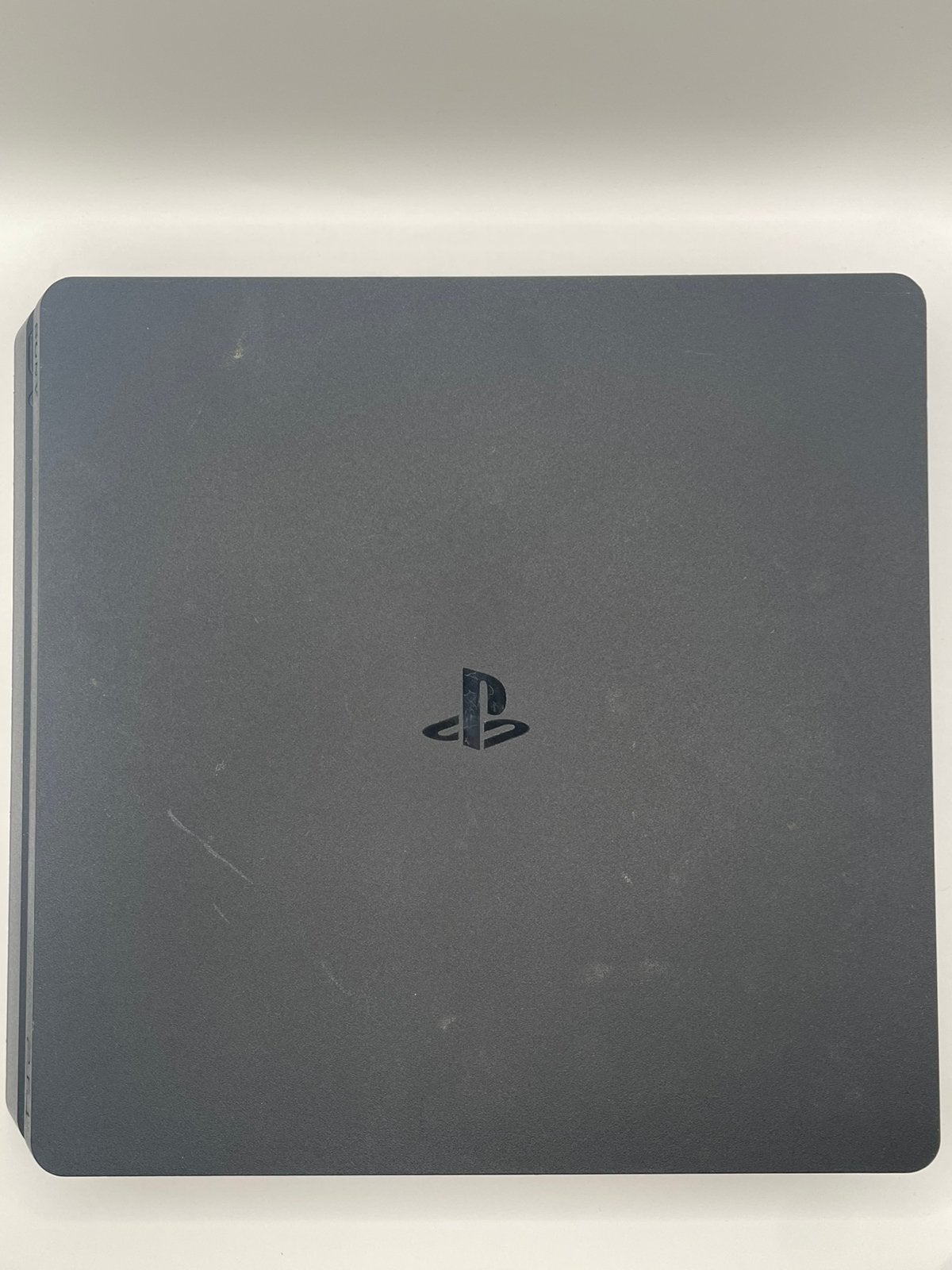 Playstation 4 (500GB) met twee bakjes + dubbele oplader, Games en Spelcomputers, Ophalen, Met 2 controllers, Slim, 500 GB