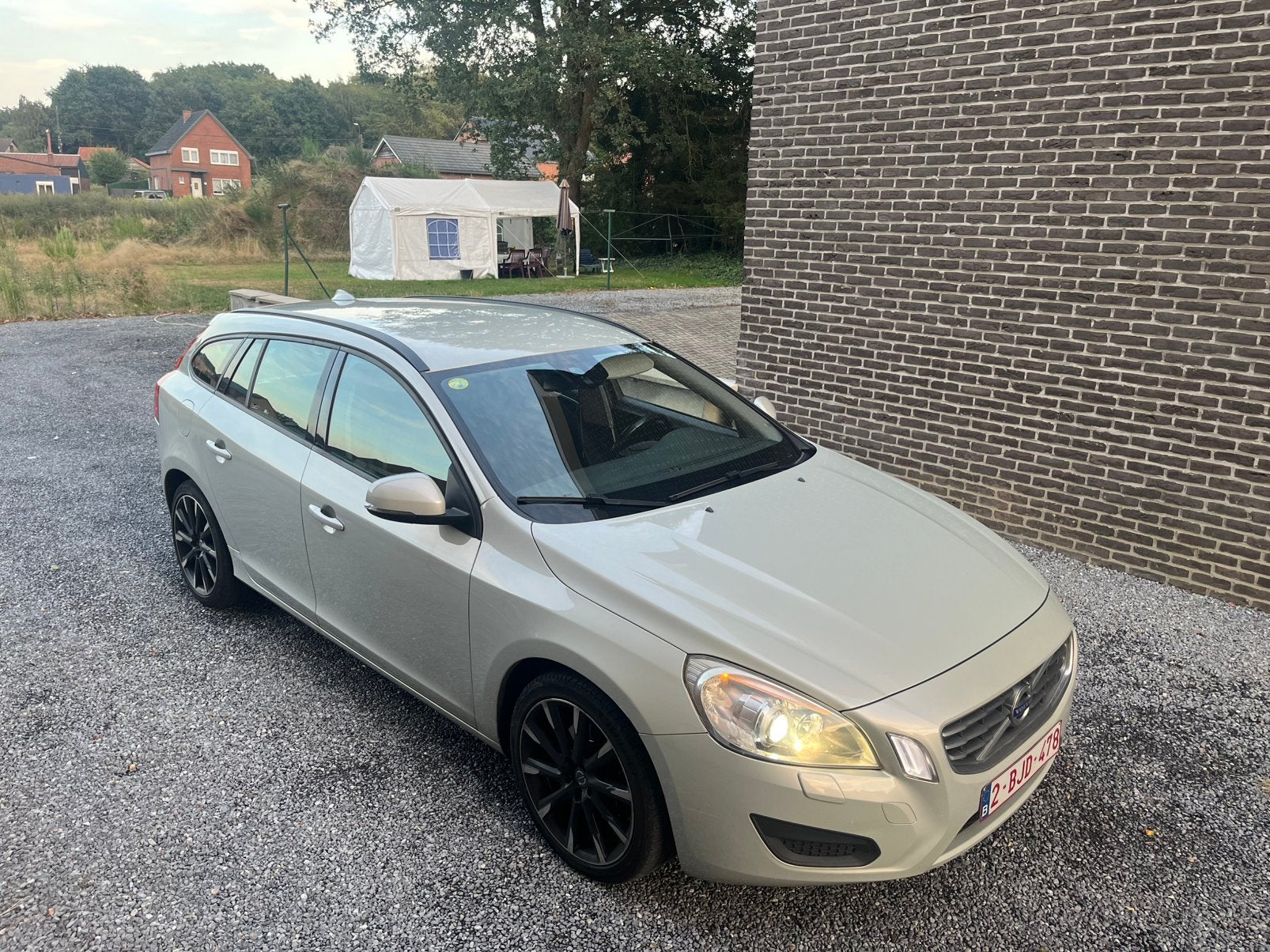 ✅Volvo V60 ✅1.6•Diesel •Euro 5•✅BLANCO  Gekeurd voor verkoop, Auto's, Euro 5, Stof, 4 cilinders, Xenon verlichting