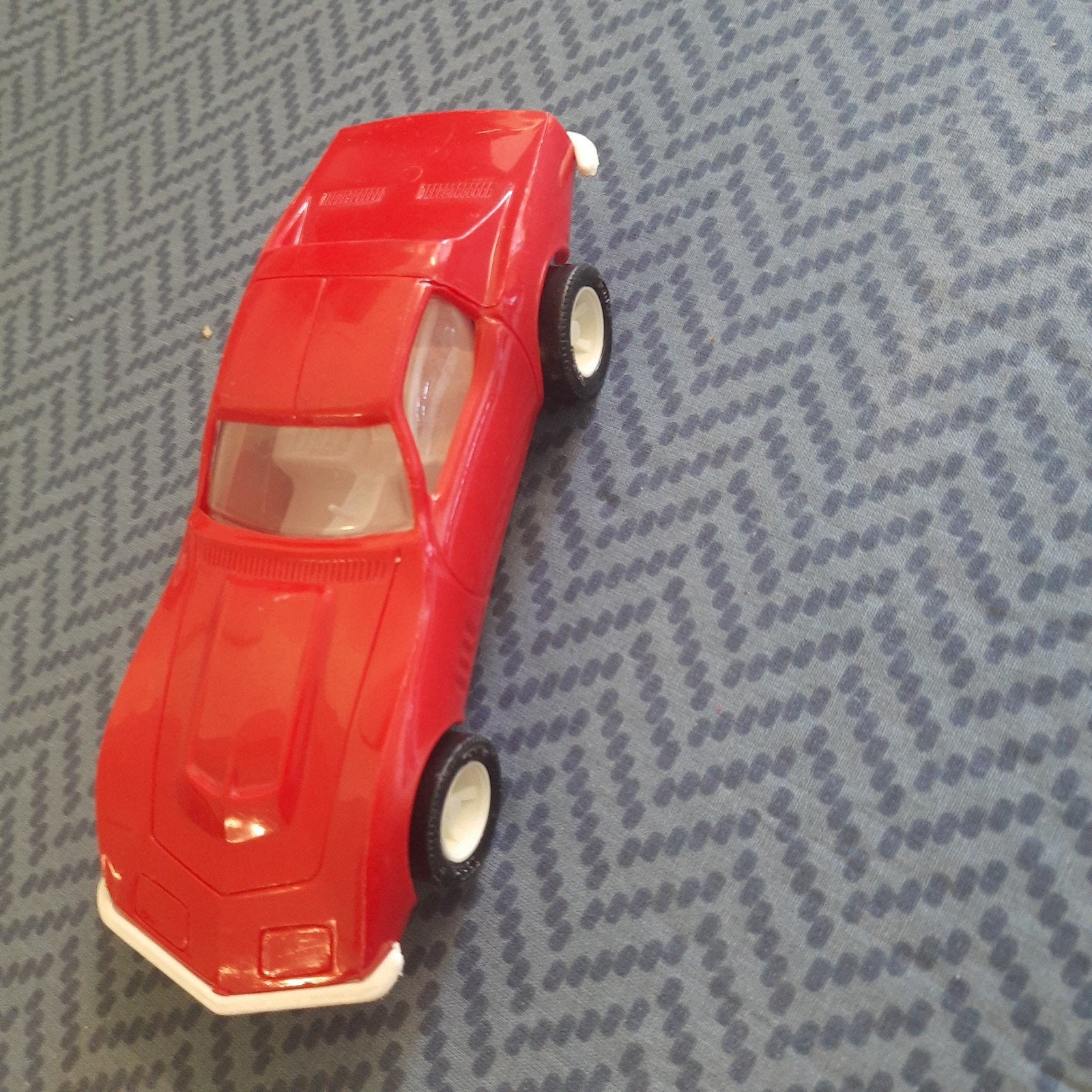 CHEVROLET CORVETTE COUPE*ca.1:25*VINTAGE*PLASTIC*ALS NIEUW*, Hobby en Vrije tijd, Modelauto's | 1:24, Ophalen, Zo goed als nieuw