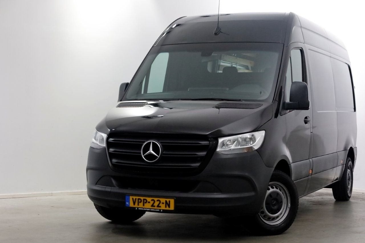 Mercedes-Benz Sprinter 211 CDI 115pk 9G Automaat L2H2 Airco/, Auto's, Automaat, Zwart, Mercedes-Benz, Diesel