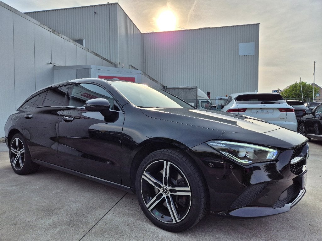 Mercedes-Benz CLA 250 e PHEV / HYBRID / 2023 !!, Auto's, Mercedes-Benz, Automaat, 4 cilinders, Leder en Stof, Zwart
