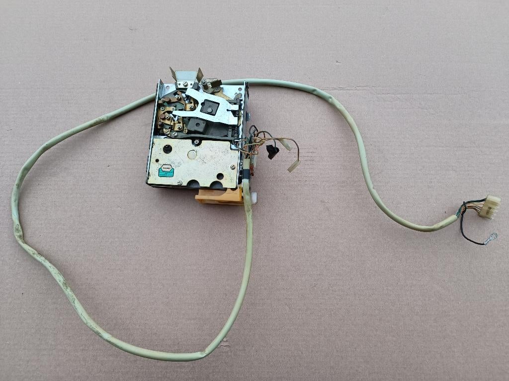 Muntproef/ Germany Rock-ola 478 (1978) jukebox, Envoi