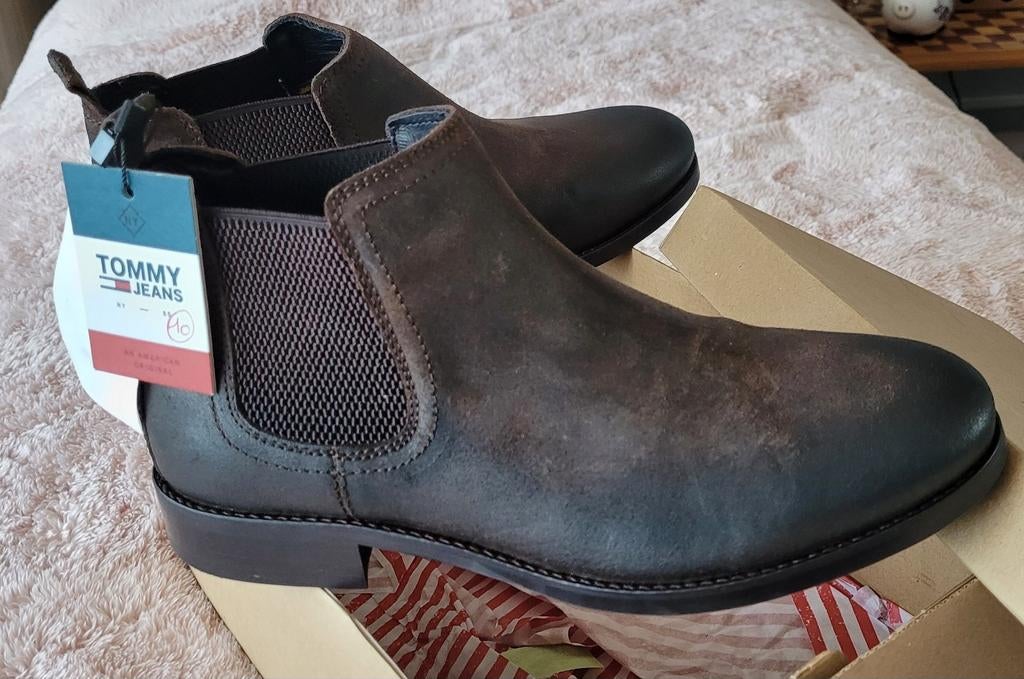 Tommy hilfinger nieuwe schoenen maat 42, Dieren en Toebehoren, Paardrijkleding, Ophalen