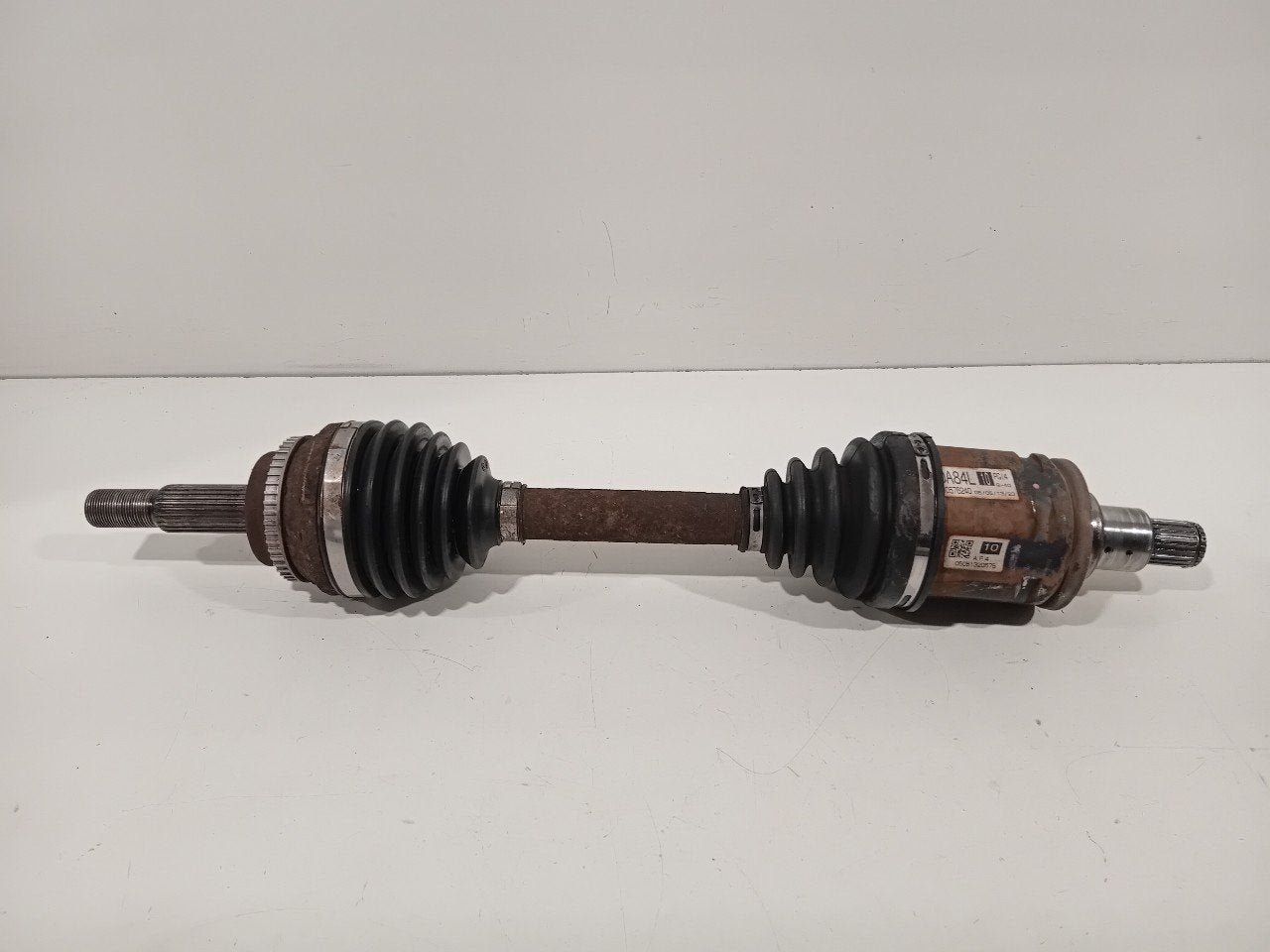 Aandrijfas links voor Toyota RAV4, Onderdelen@venauto.nl, Van der Ven Autorecycling B.V., Daihatsu, Ettenseweg 76, 4706 PB Roosendaal, The Netherlands