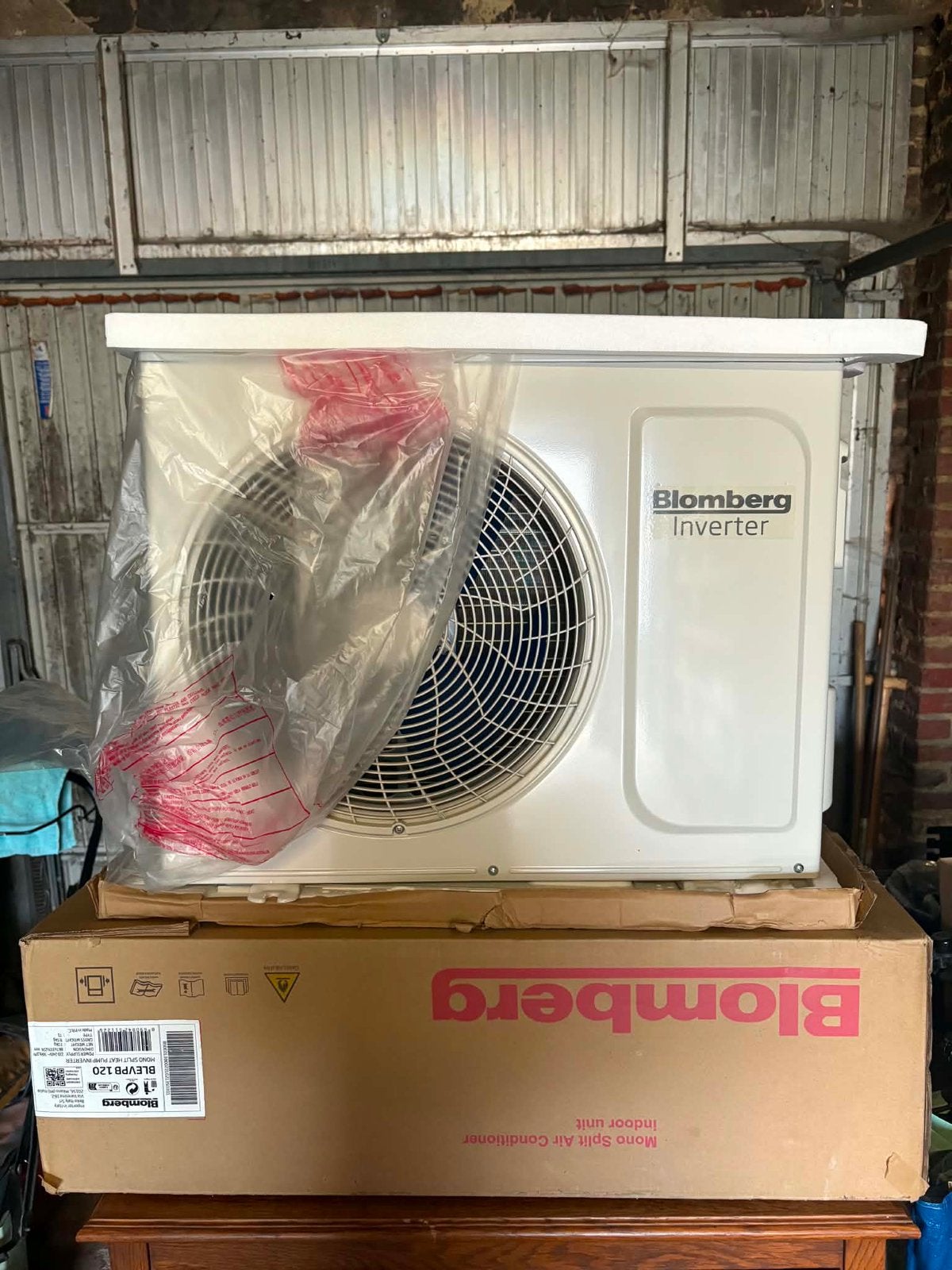 Blomberg 3,2 kW Split Inverter omkeerbare airconditioner, Ophalen, Zo goed als nieuw, Verwarmen, Afstandsbediening