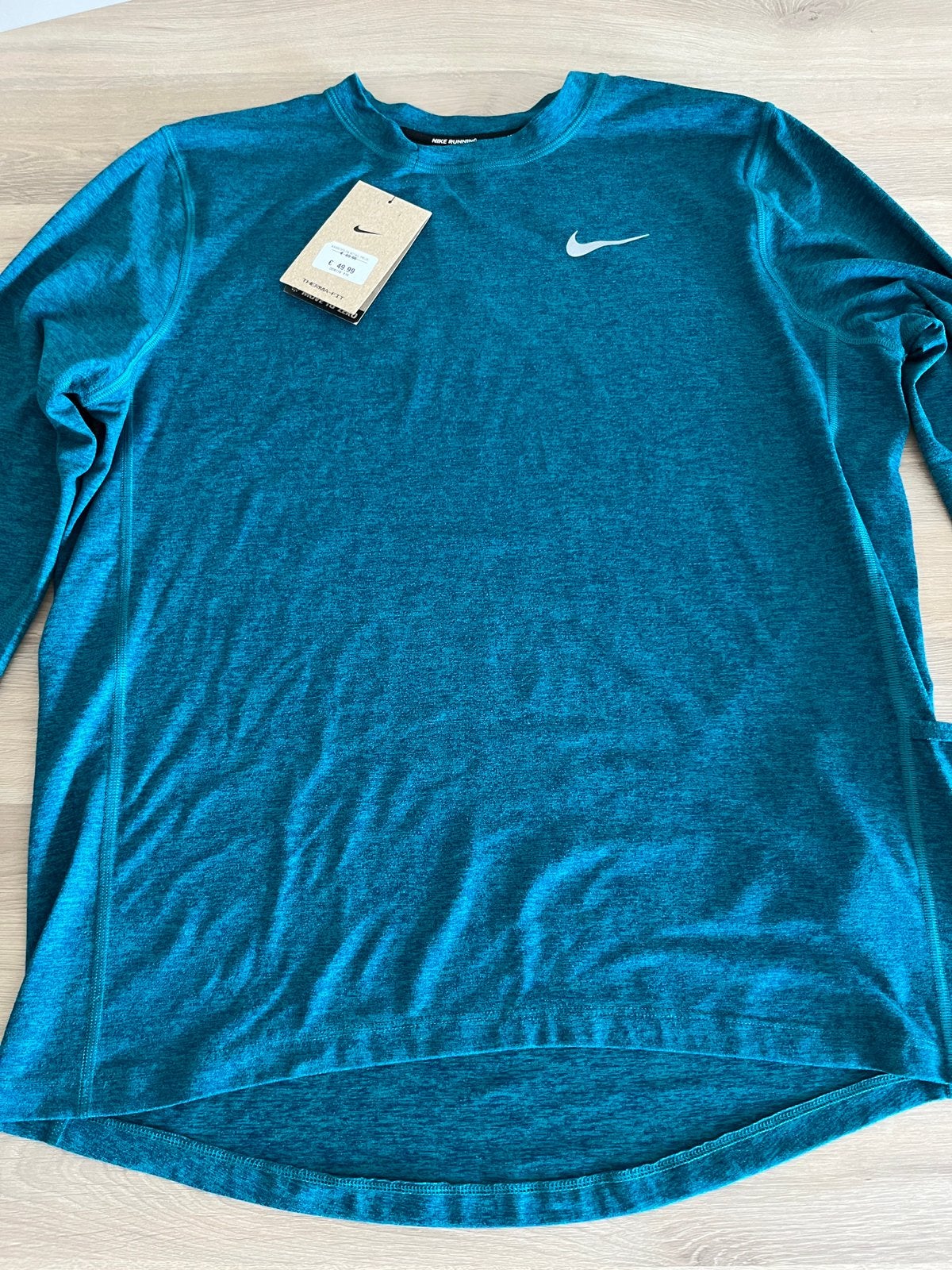 Tshirt Nike M, Kleding | Dames, T-shirts, Ophalen of Verzenden, Zo goed als nieuw, Maat 38/40 (M)