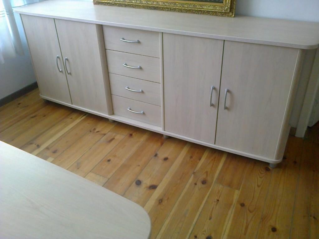 Meuble buffet, 200 cm ou plus, Moins de 100 cm, Utilisé, 50 à 75 cm