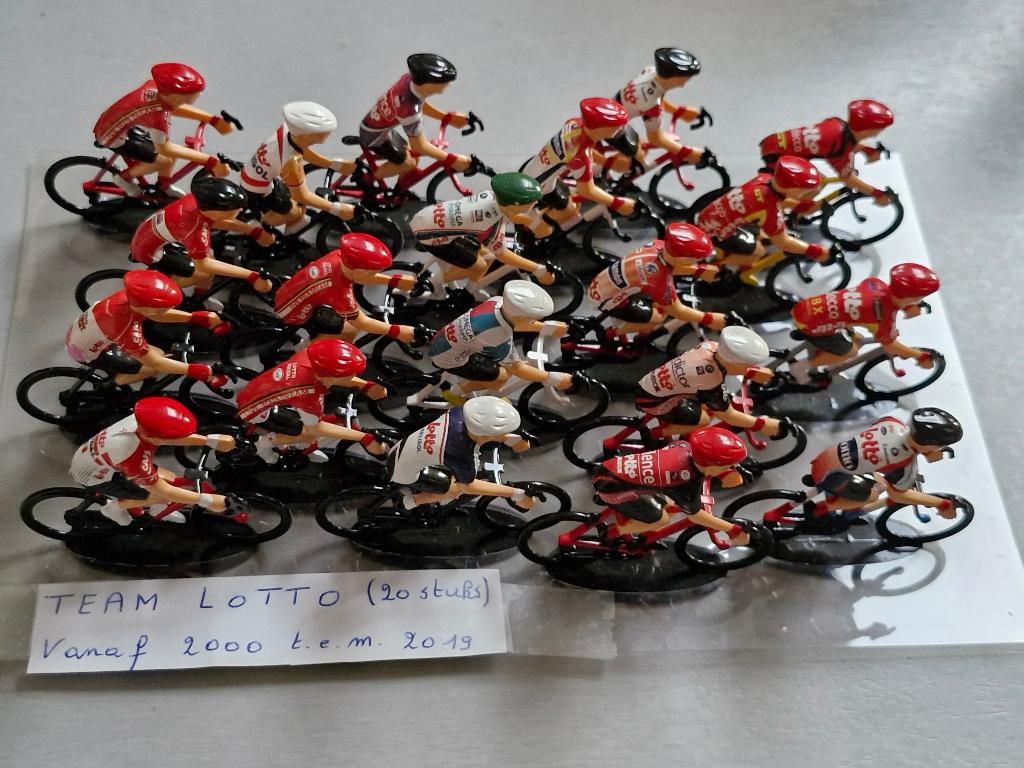 L O T T O   wielerteam rennertjes  set van 20 stuks, Verzenden