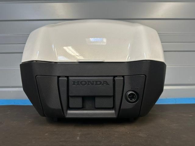 nieuwe originele honda topfoffer 45L, Motoren, Accessoires | Koffers en Tassen, Ophalen