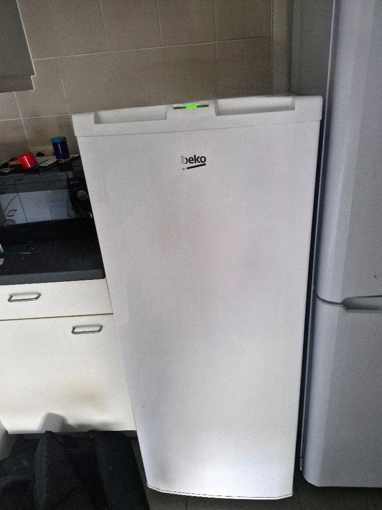 Beko FSA21320 Diepvries, Gebruikt, 120 tot 140 cm, Ophalen, Vrieskast
