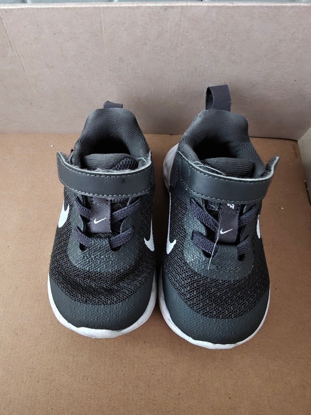 Nike schoenen maat 19.5, Enfants & Bébés, Vêtements enfant | Chaussures & Chaussettes, Enlèvement