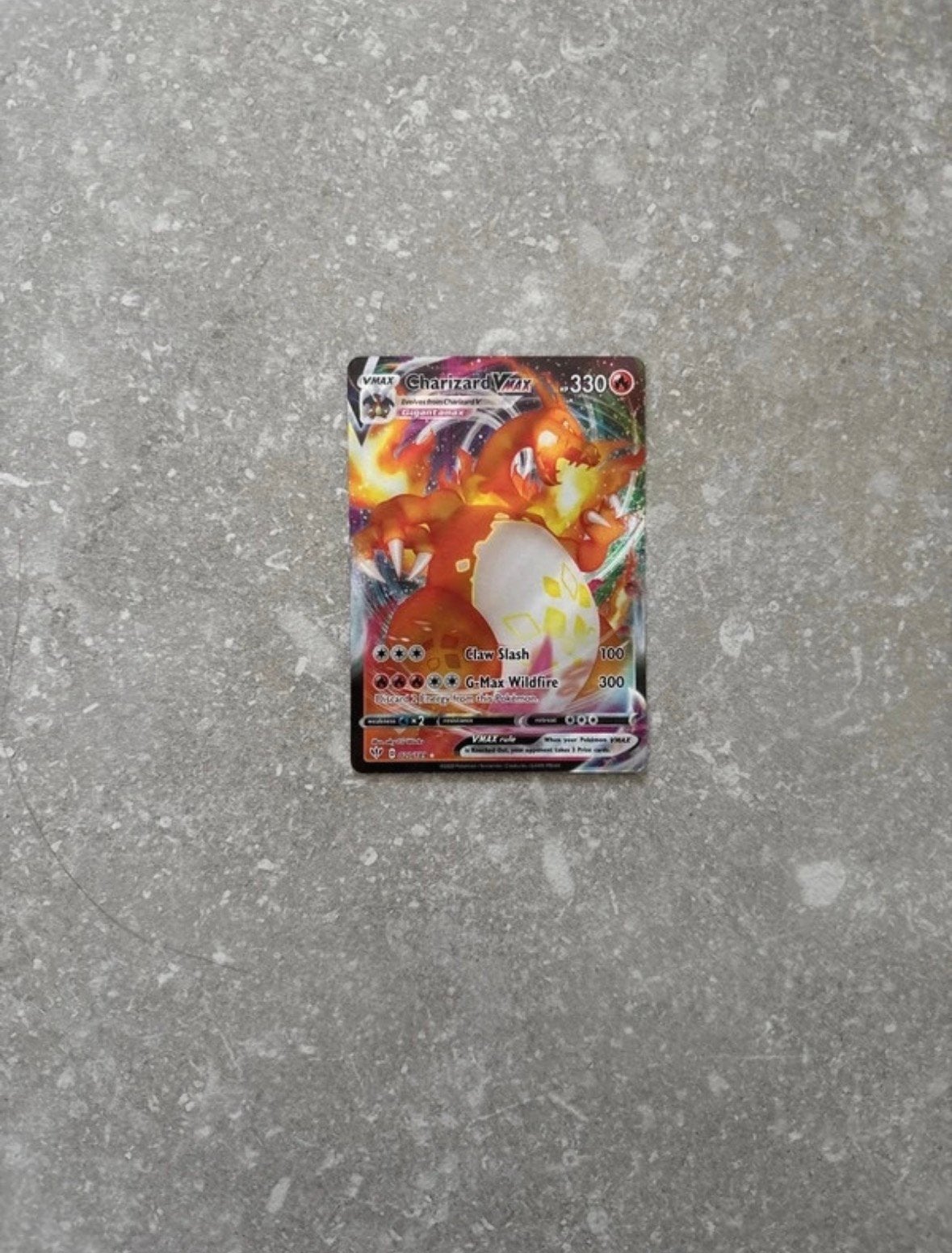 Charizard VMax Darkness Ablaze Pokémon kaart, Ophalen of Verzenden, Zo goed als nieuw, Losse kaart