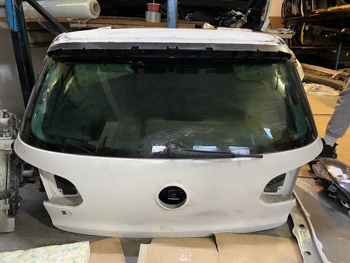 VW Golf 6 achterklep, Arrière, -, Haillon arrière, Utilisé