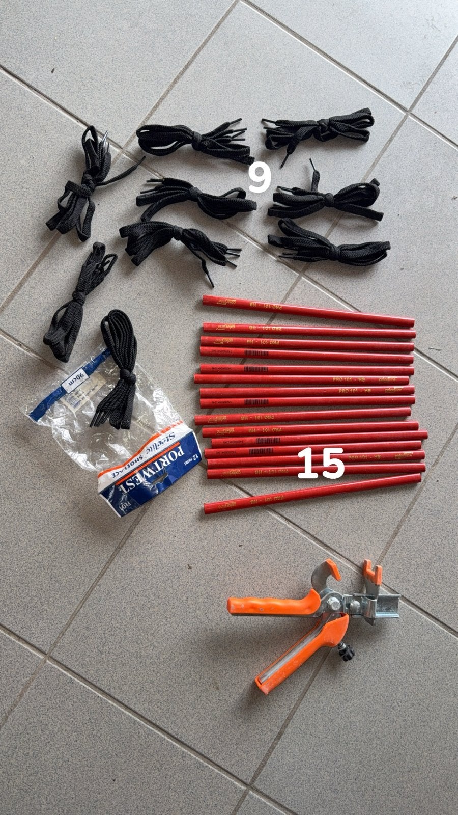 1 pince a carreler-9 lacets 90cm-15 crayons, Articles professionnels, Machines & Construction | Autre, Enlèvement