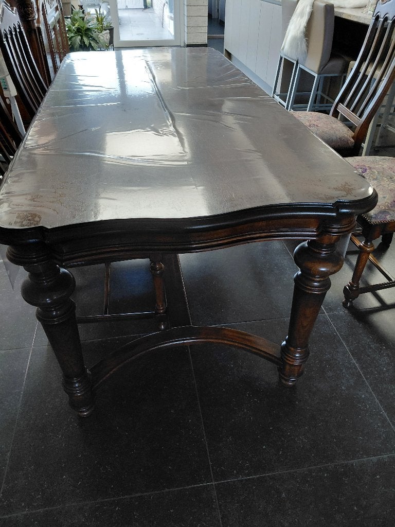 Copier une table ancienne avec 6 chaises, Enlèvement