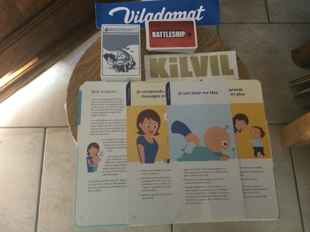 LOT: JEUX CARTES-AUTOCOLLANTS-BROCHURE NUTRICIA, Antiquités & Art, Enlèvement ou Envoi