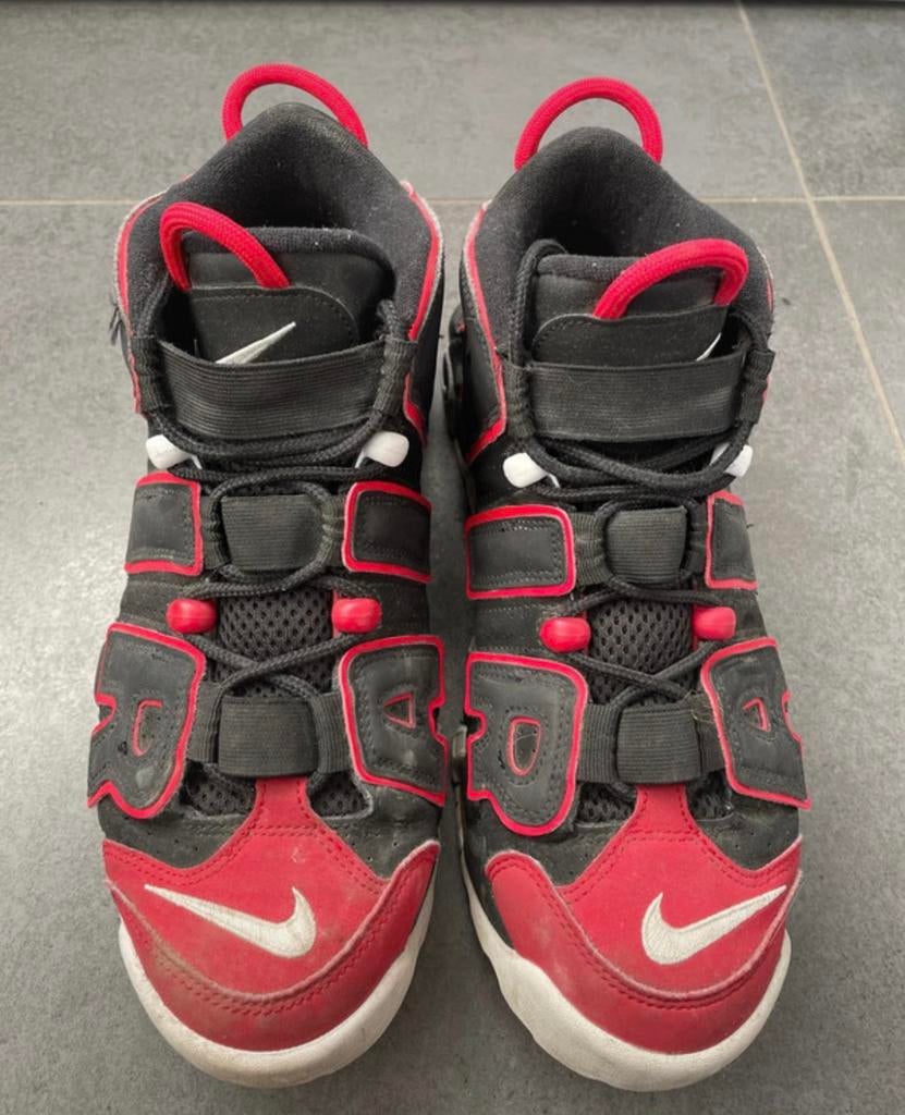 Nike Air noir-rouge, Rouge, Sneakers et Baskets, Enlèvement, Porté