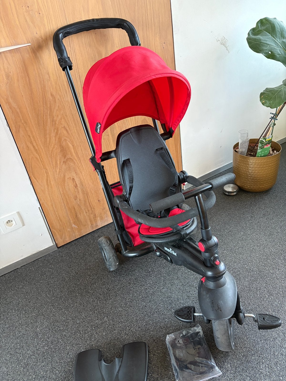 Compacte driewieler met duwstang Smartrike, Fietsen en Brommers, Ophalen, Gebruikt, SmarTrike, Duwstang