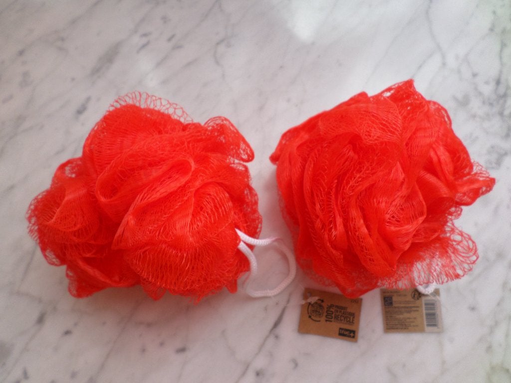 Lot 2 éponges fleur de douche plastique recyclé corail rouge, Enlèvement ou Envoi, Neuf, Baignoire & Douche
