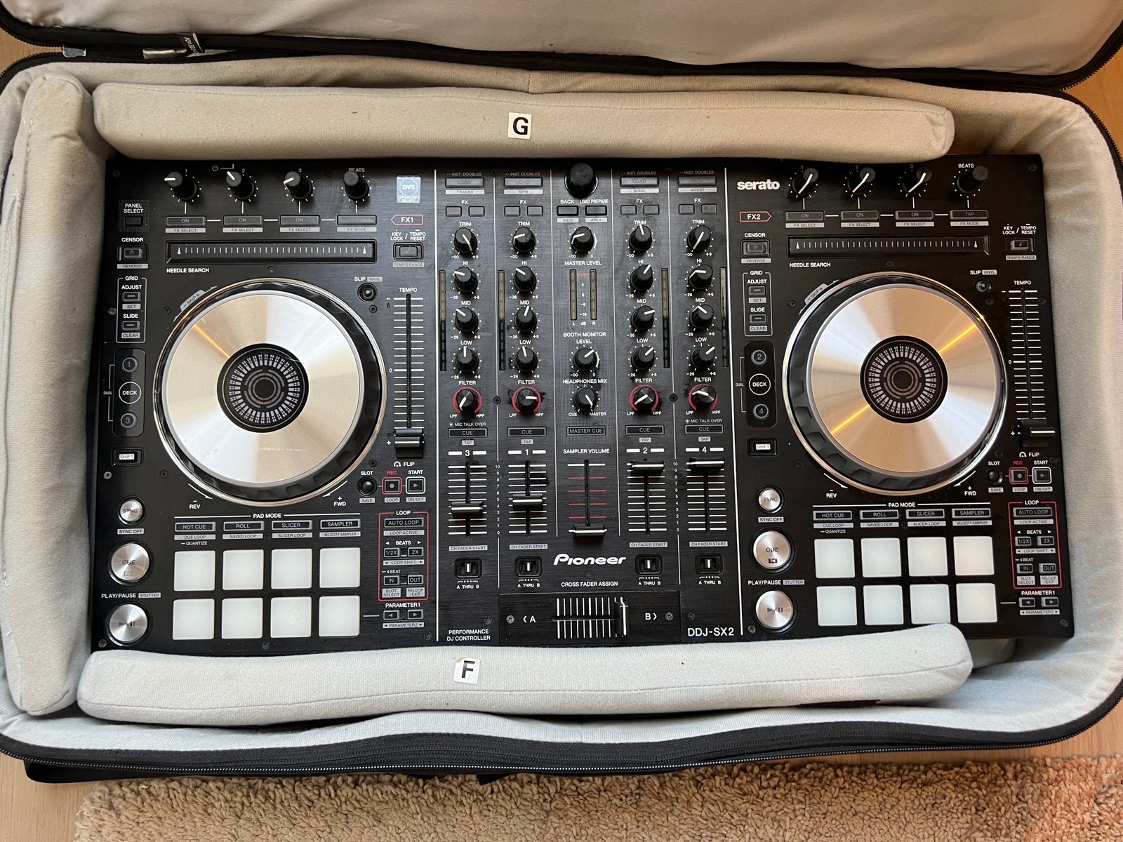 Sac de vol Pioneer DDJ SX2 + UDG, Enlèvement ou Envoi, Comme neuf, Pioneer