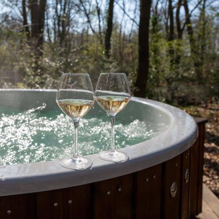 Hottubs met jets en bubbels | Houtgestookt, elektrisch en, Tuin en Terras, Bubbelbaden en Hottubs, Ophalen of Verzenden