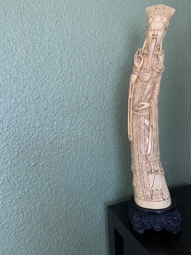 Beeld in namaak-ivoor van chinese wijsgeleerde, Ophalen, Beeld