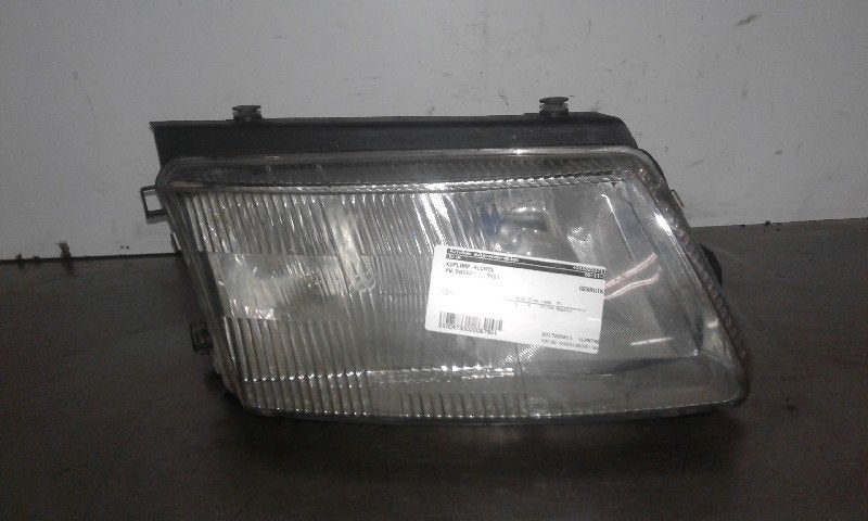 PHARE / OPTIQUE AVANT DROIT Passat (3B2) (|3B0941018K|), Utilisé, Volkswagen