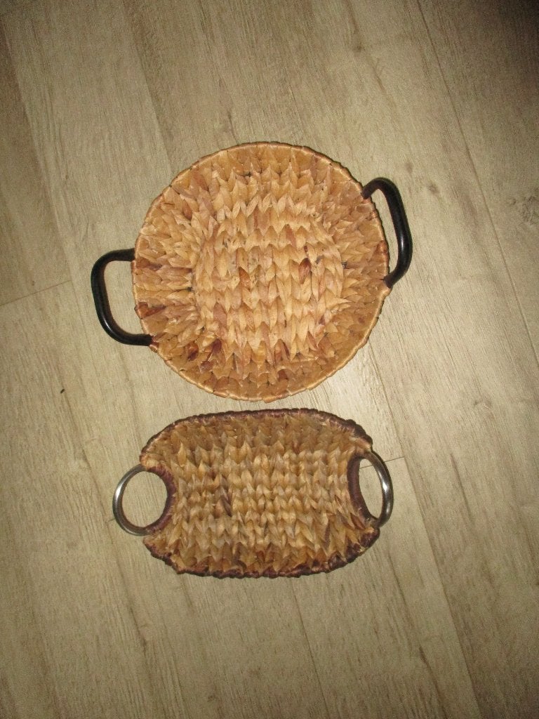 2 magnifiques paniers en osier avec crochets à betteraves, Maison & Meubles, Accessoires pour la Maison | Plataux & Paniers, Enlèvement ou Envoi