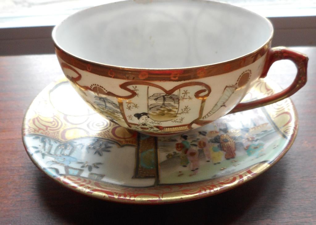 Tasse et sous‑tasse décor japonais, Enlèvement ou Envoi, Utilisé