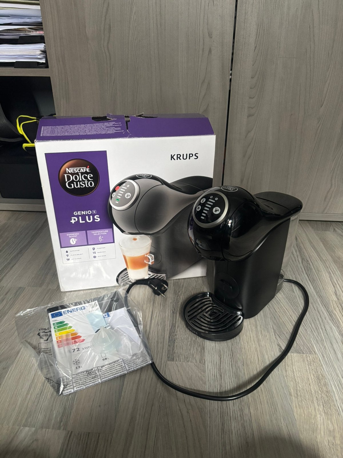 Machine à café Dolce Gusto, Elektronische apparatuur, Ophalen, Overige modellen, Zo goed als nieuw, Koffiepads en cups