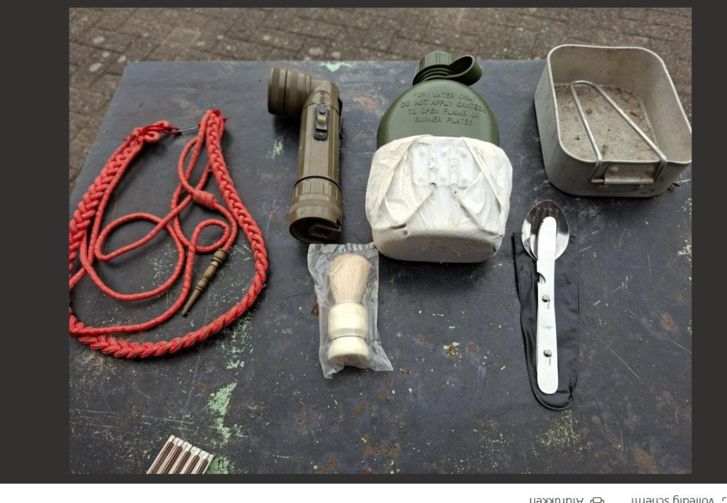 Lot MILITAIR GERIEF, Verzamelen, Militaria | Algemeen, Ophalen of Verzenden, Overige soorten