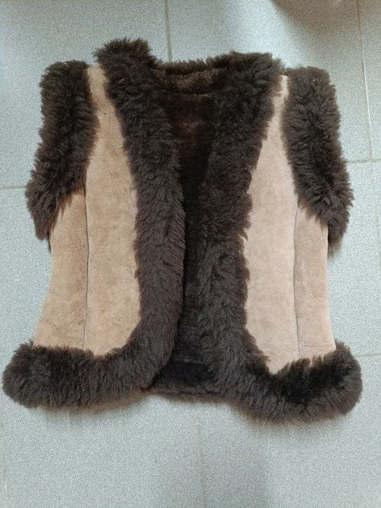 veste en cuir/ Body, Enfants & Bébés, Vêtements de bébé | Autre, Enlèvement ou Envoi, Comme neuf, Garçon ou Fille