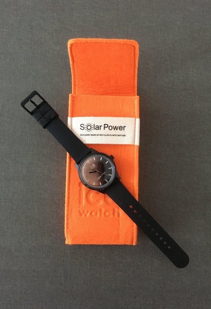 Ice Watch Ice horloge Solar Power + hoesje (NIEUW), Handtassen en Accessoires, Ophalen, Overige materialen, Polshorloge, Nieuw