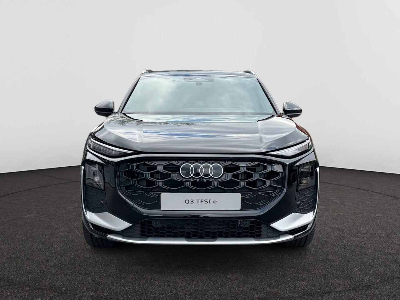 Audi Q3 SUV e-hybrid (PHEV) Audi Q3 SUV Corporate S e-hybrid, Auto's, 48 g/km, Hybride Elektrisch/Benzine, SUV of Terreinwagen