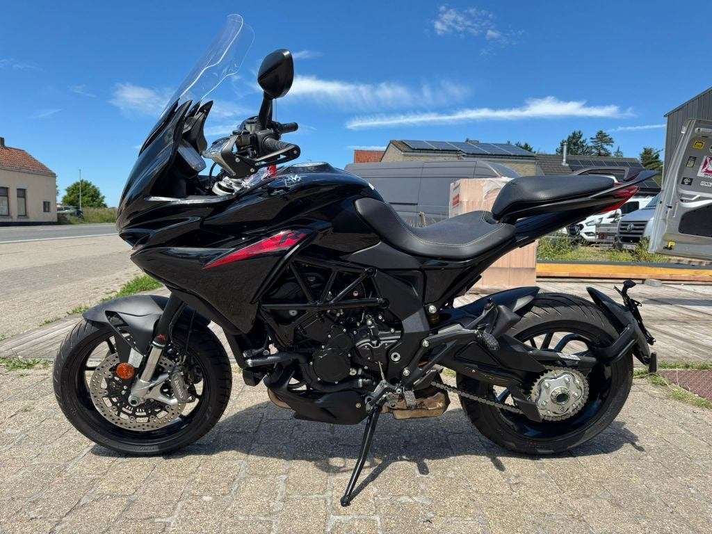 MV Agusta	Turismo Veloce 800 R	jNieuwe moto, Motos, Entreprise, Plus de 35 kW, 800 cm³, Neuf