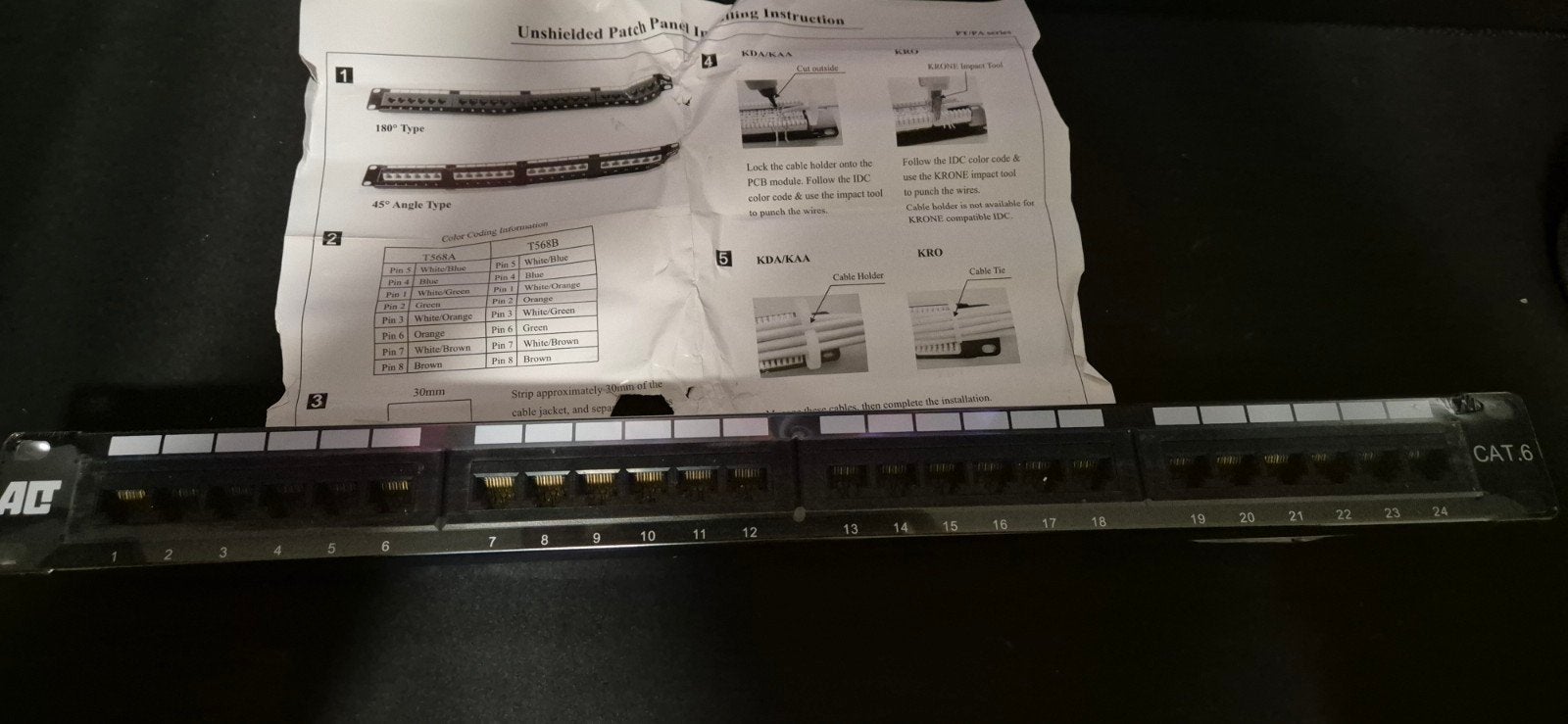 Panneau de brassage RJ45 ACT 24 ports — 19 pouces (nouveau o, Enlèvement ou Envoi