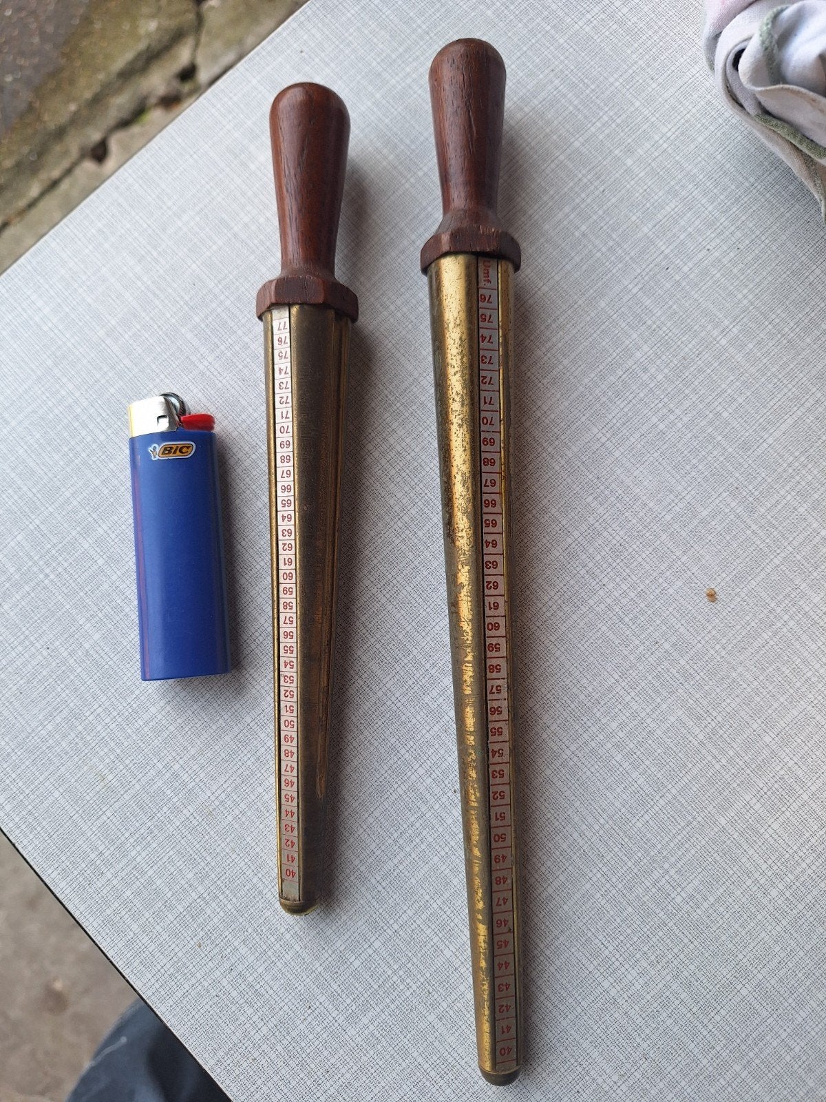 Lot de 2 triboulets anciens en laiton et bois - Outils de bi, Enlèvement ou Envoi