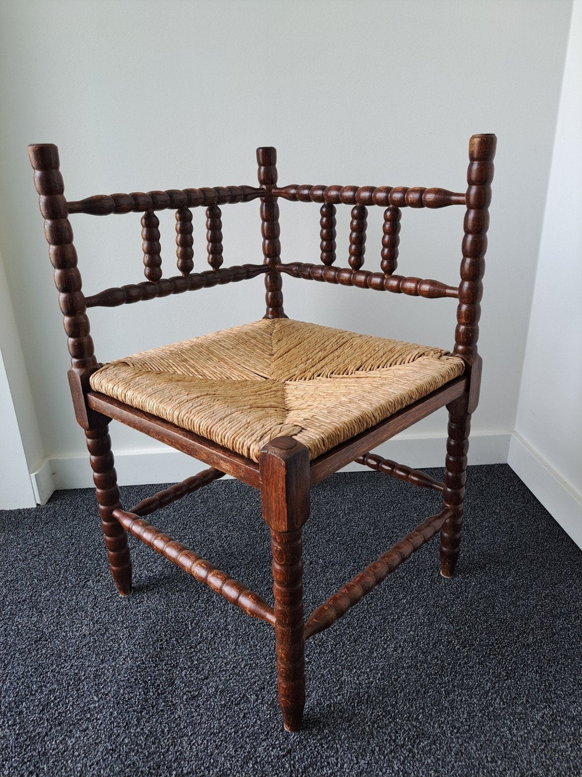Bobbin chair hoekstoel, Enlèvement