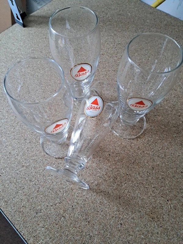 Set van 4 bierglazen BASS, Ophalen of Verzenden, Nieuw, Glas of Glazen, Overige merken
